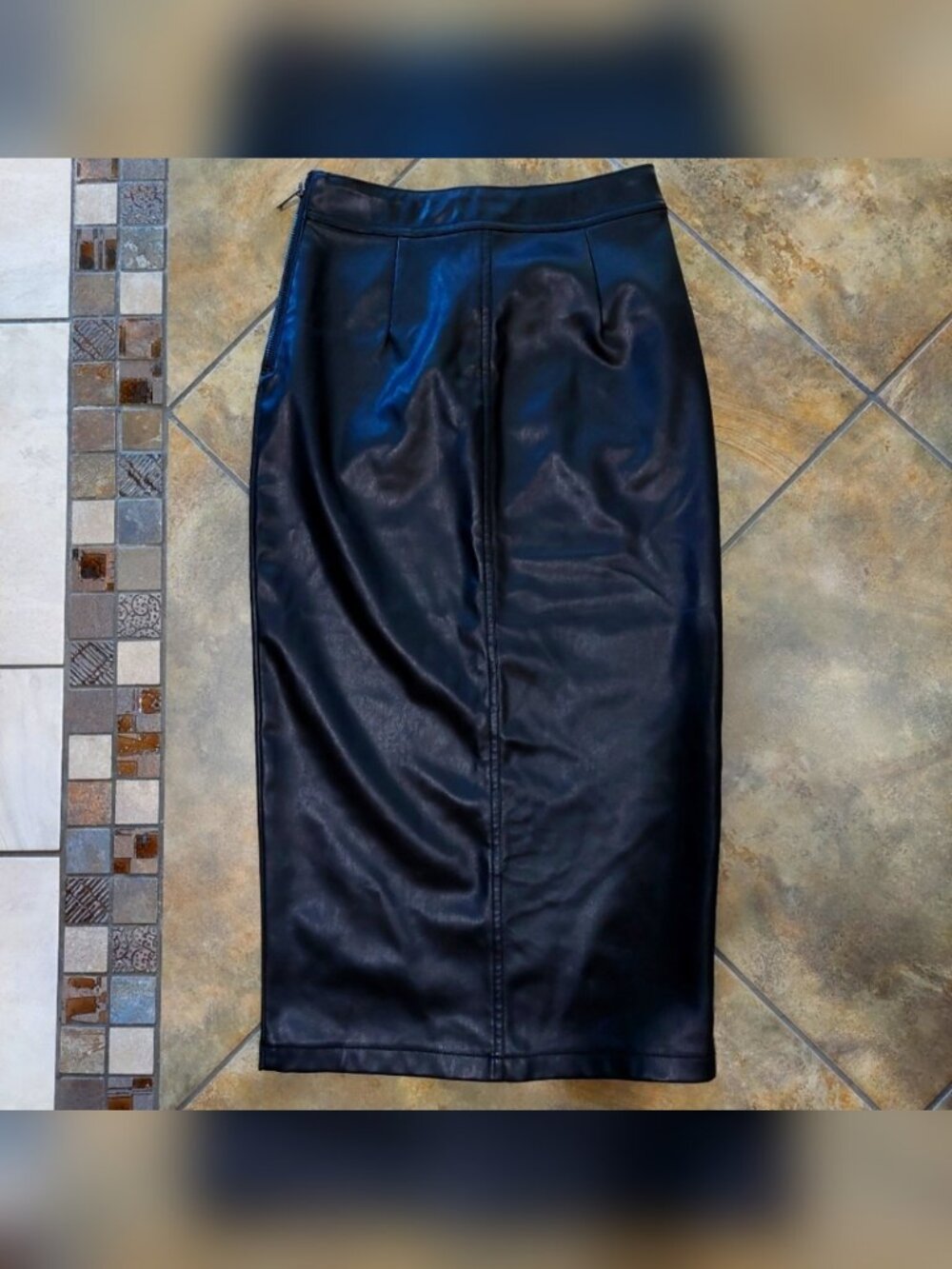 Le Chateau Black PU Leather Skirt Size 1 Juniors Good